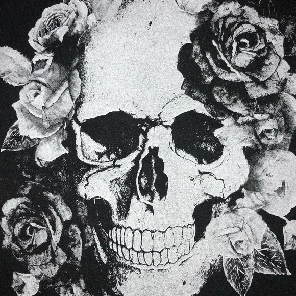 NWT SKULL T-SHIRT - Picture 7 of 8